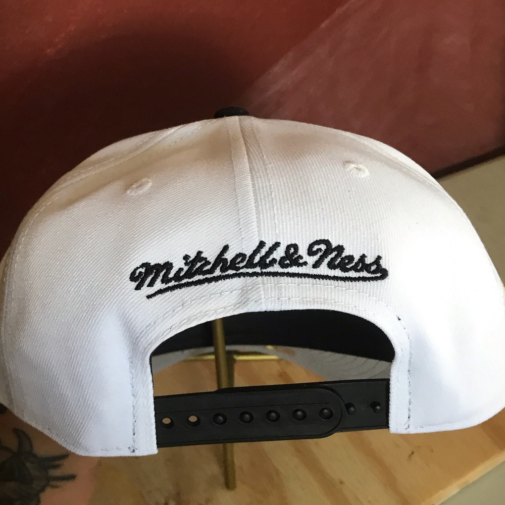 Orlando magic snapback hat white Cap with Gold and Black Accents nba heritage - Picture 4 of 4